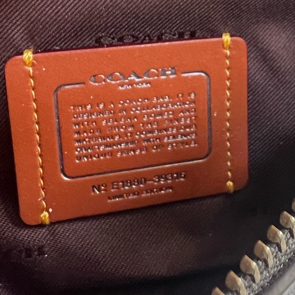 Selena Belt Bag With Bunny - Picture 6 of 10